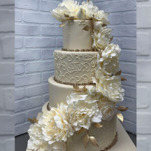 Neutral & Gold Beauty Wedding Cake