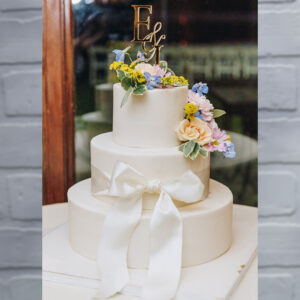 Satin White Beauty Wedding Cake