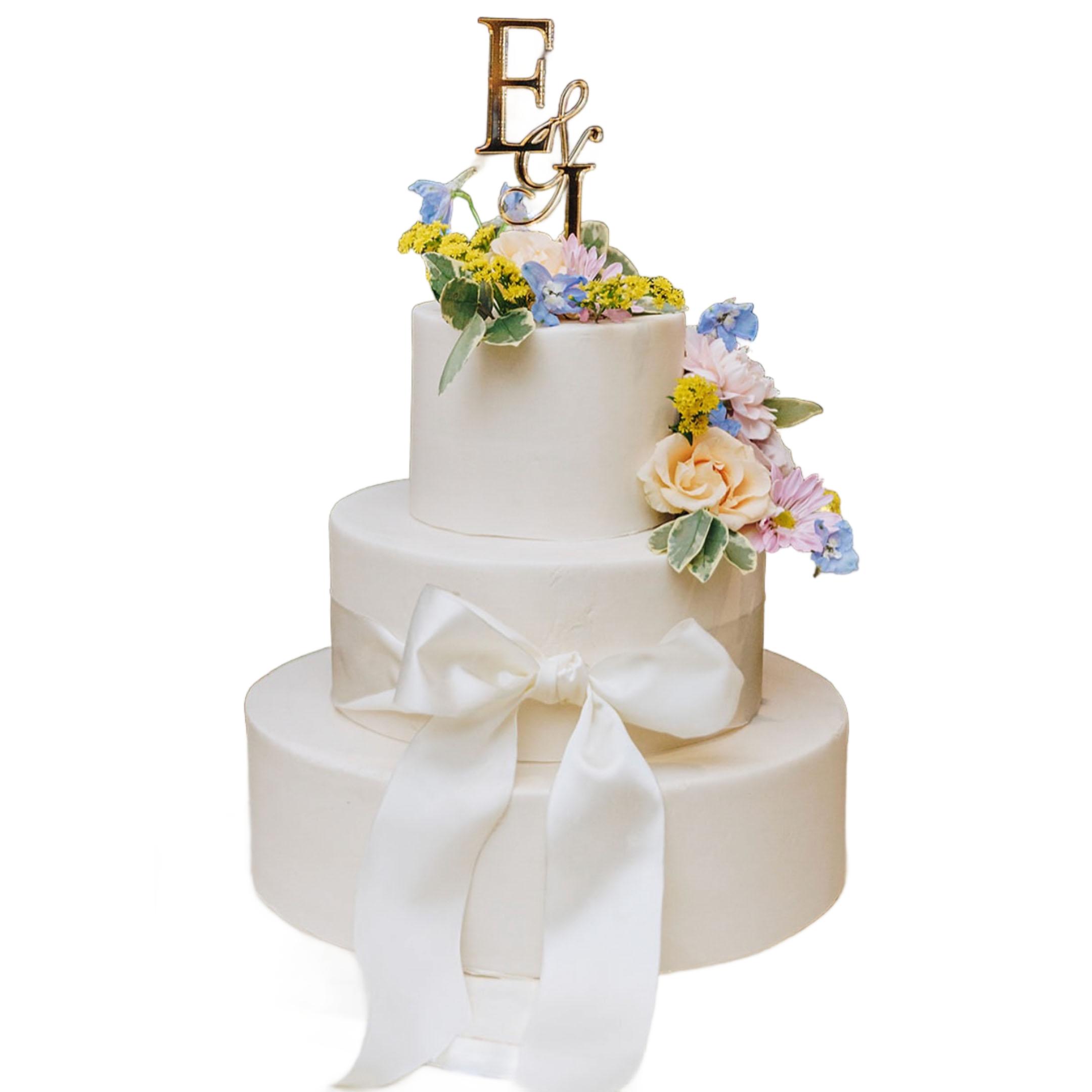 Satin White Beauty Wedding Cake
