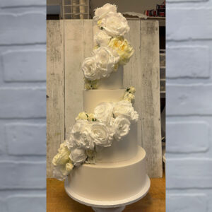 Simplistic Spiral Wedding Cake