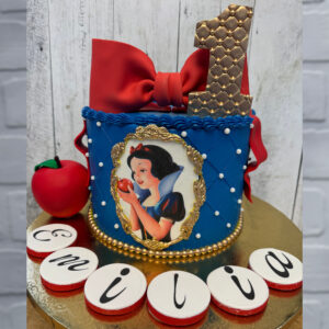 Snow White Bow Birthday Cake